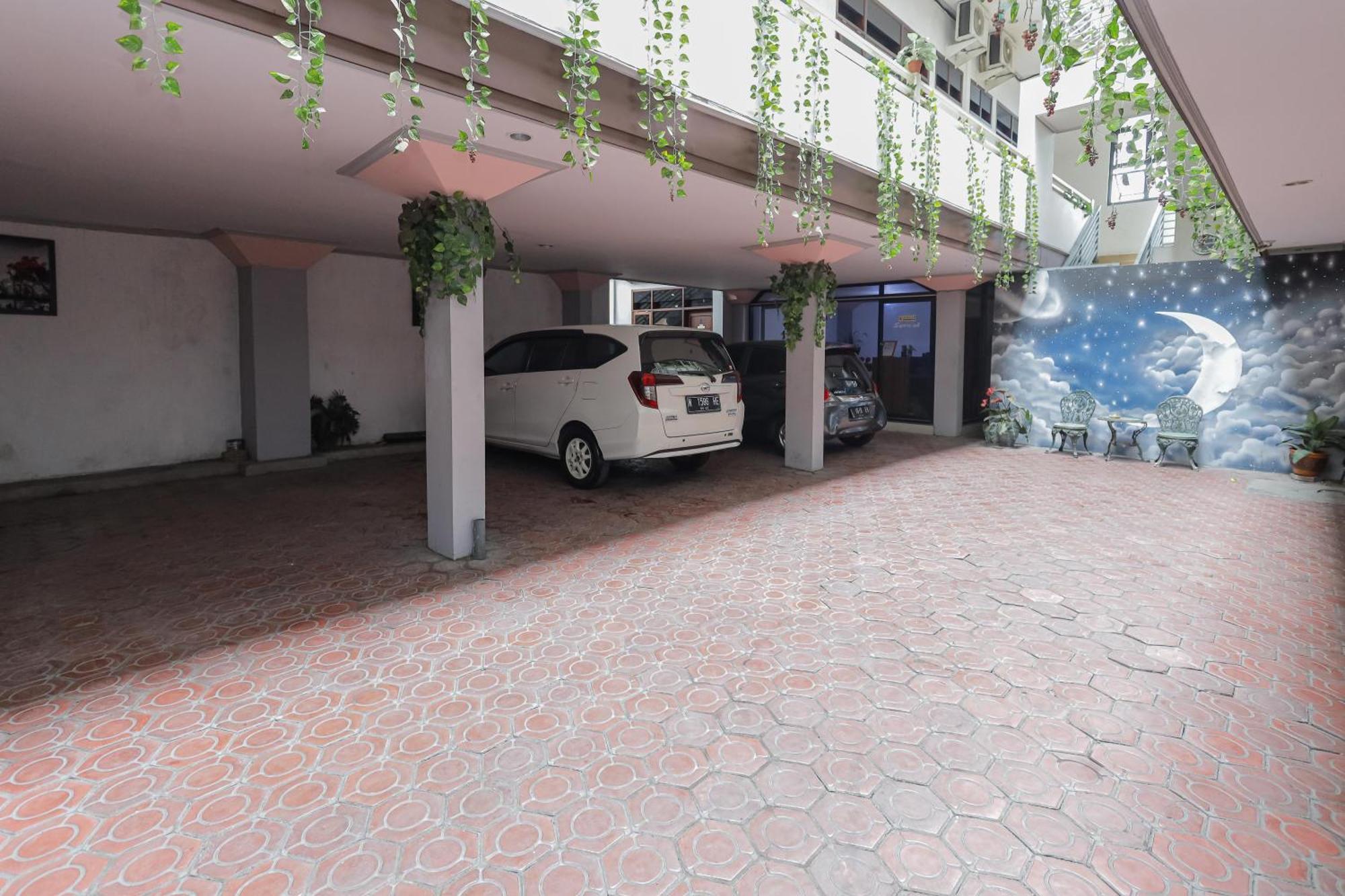 Reddoorz At Pondok Candra Surabaya Exterior photo